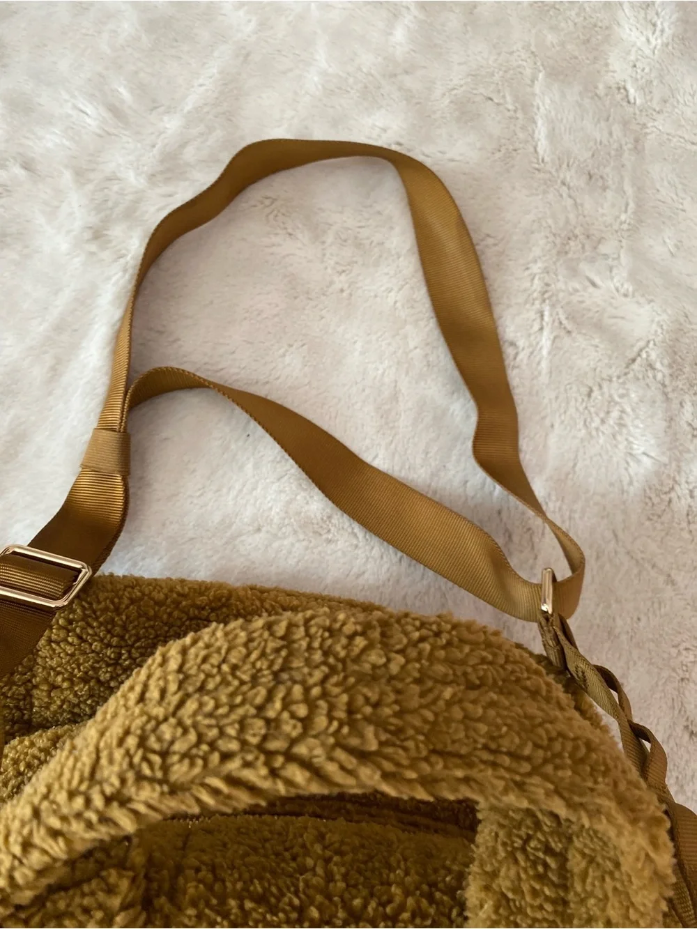 Lululemon Athletica quilted Grid burnt caramel Sherpa crossbody/shoulder bar